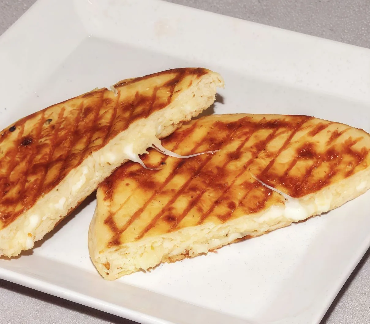 Bazlama Kaşarlı